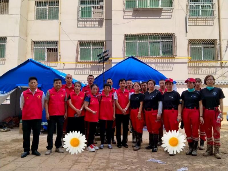 雷锋精神万里行延安分站驰援吴起渡难关