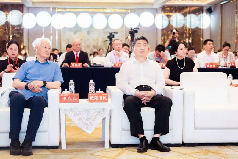 微信图片_20250701173233_副本.jpg