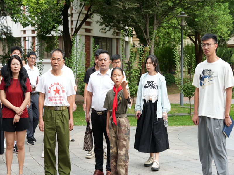 微信图片_20250919221253_副本.jpg
