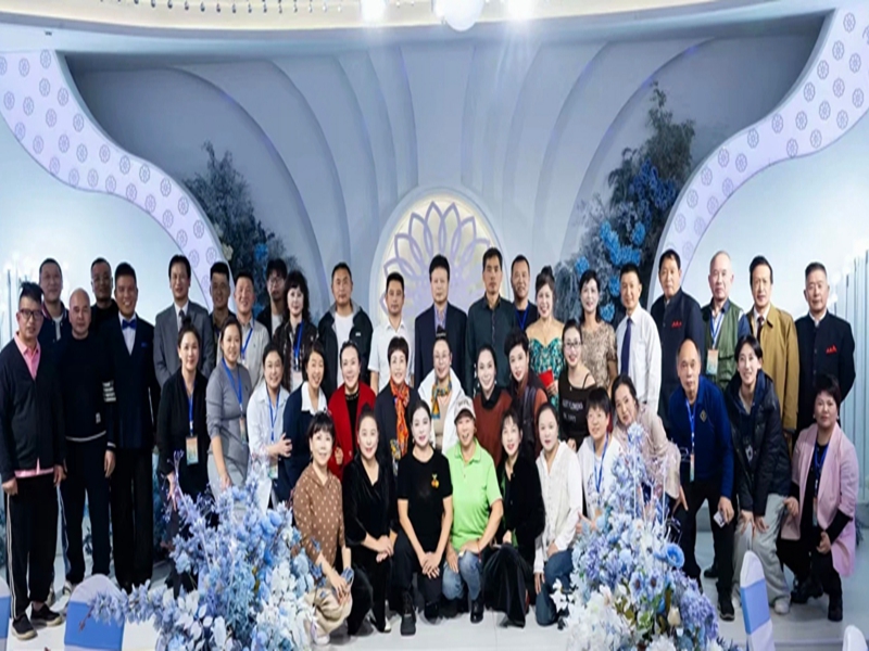 义乌市佛堂镇举办“情暖重阳·双拥同心”大型活动，致敬最可爱的人