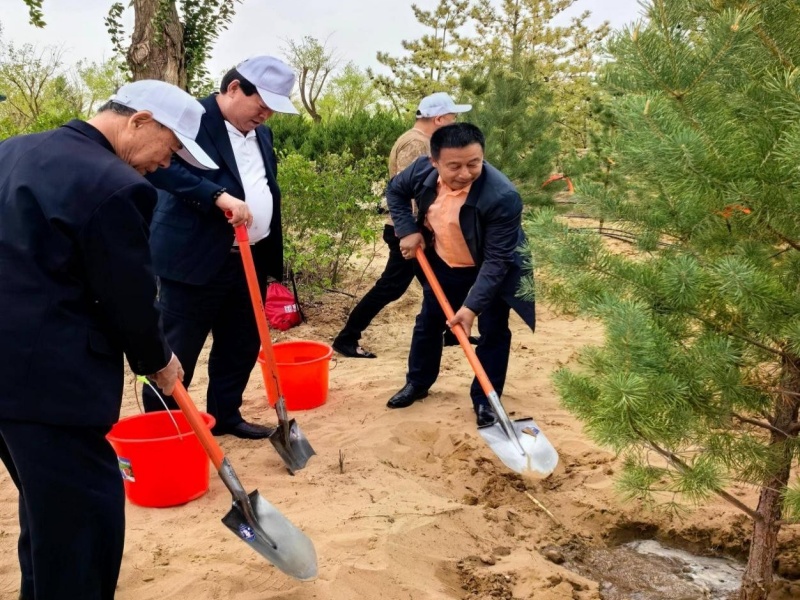 1764560295618142.jpg YU22.jpg